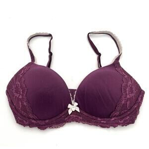 Body by Victoria Secret No-Wire Purple Bra 32D Bow Lace Wireless Heart Charm